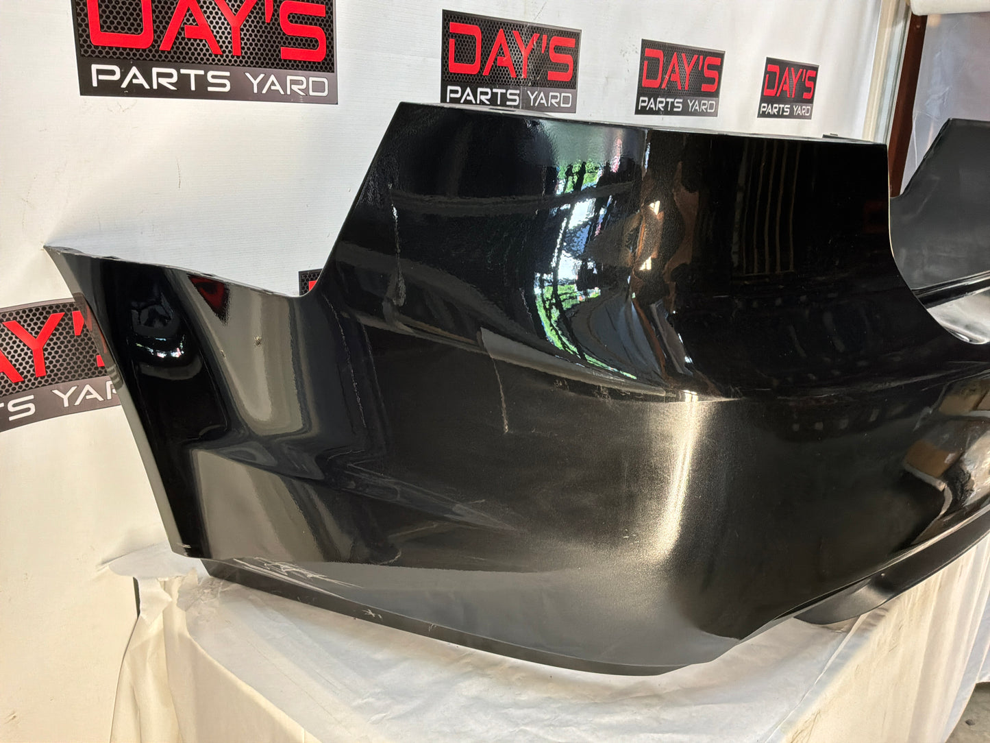 Rear bumper - Day's Parts Yard