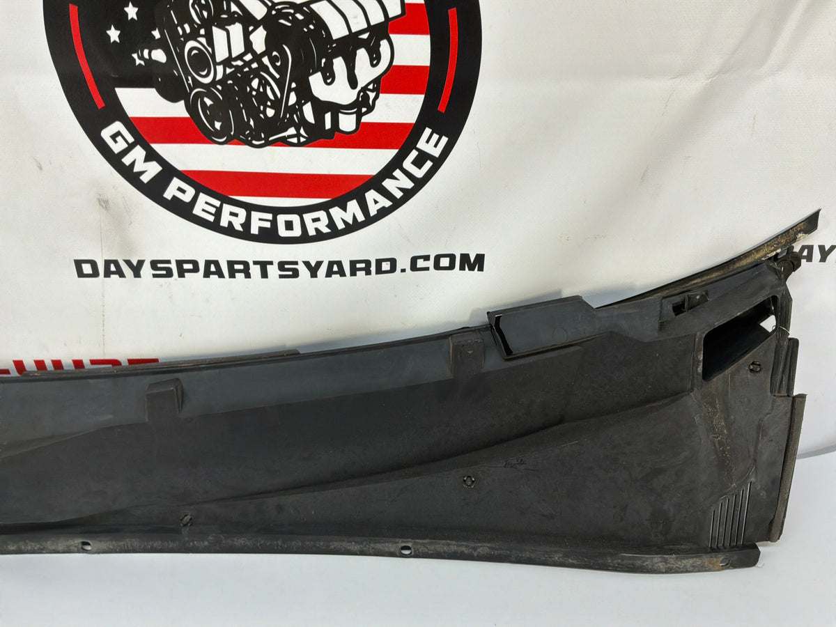 2006 Pontiac GTO Complete Windshield Wiper Cowl Assembly OEM