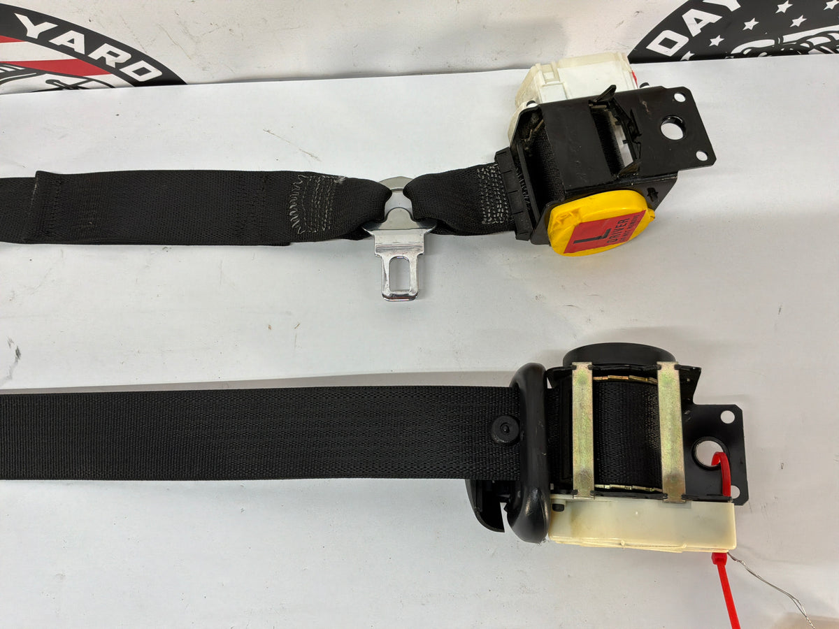 2002 Chevy C5 Corvette Convertible RH & LH Front Seatbelt Seat Belt Retractors OEM