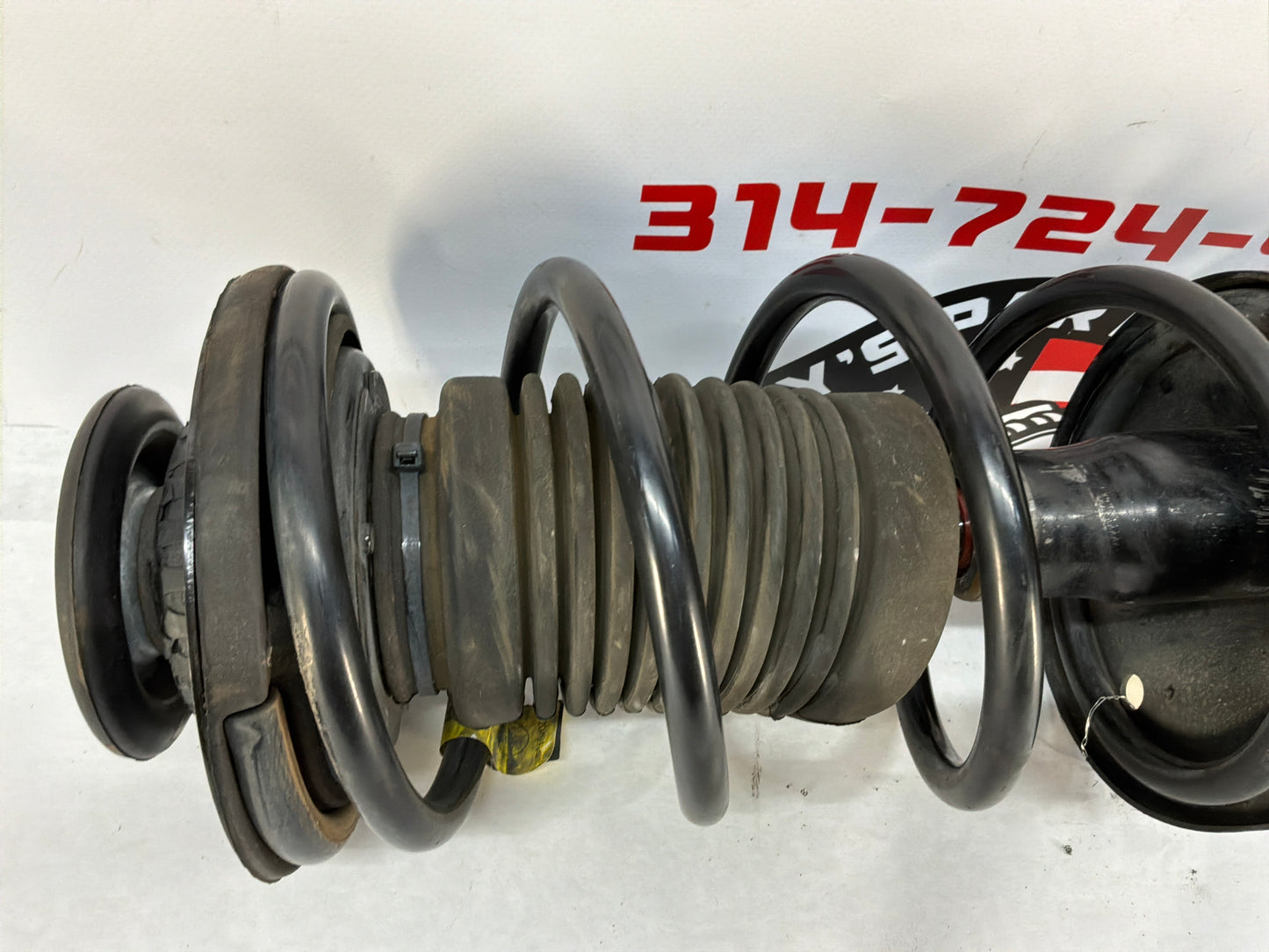 2005 Pontiac GTO LH Driver Front Strut Assembly OEM