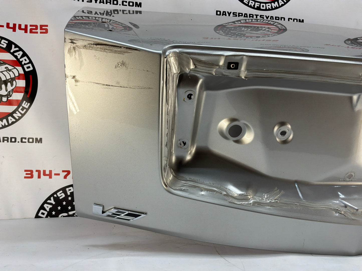 2006 Cadillac CTS-V Trunk Lid Assembly OEM Silver