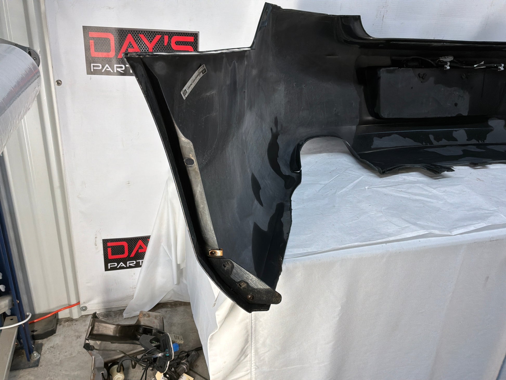 Rear bumper - Day's Parts Yard