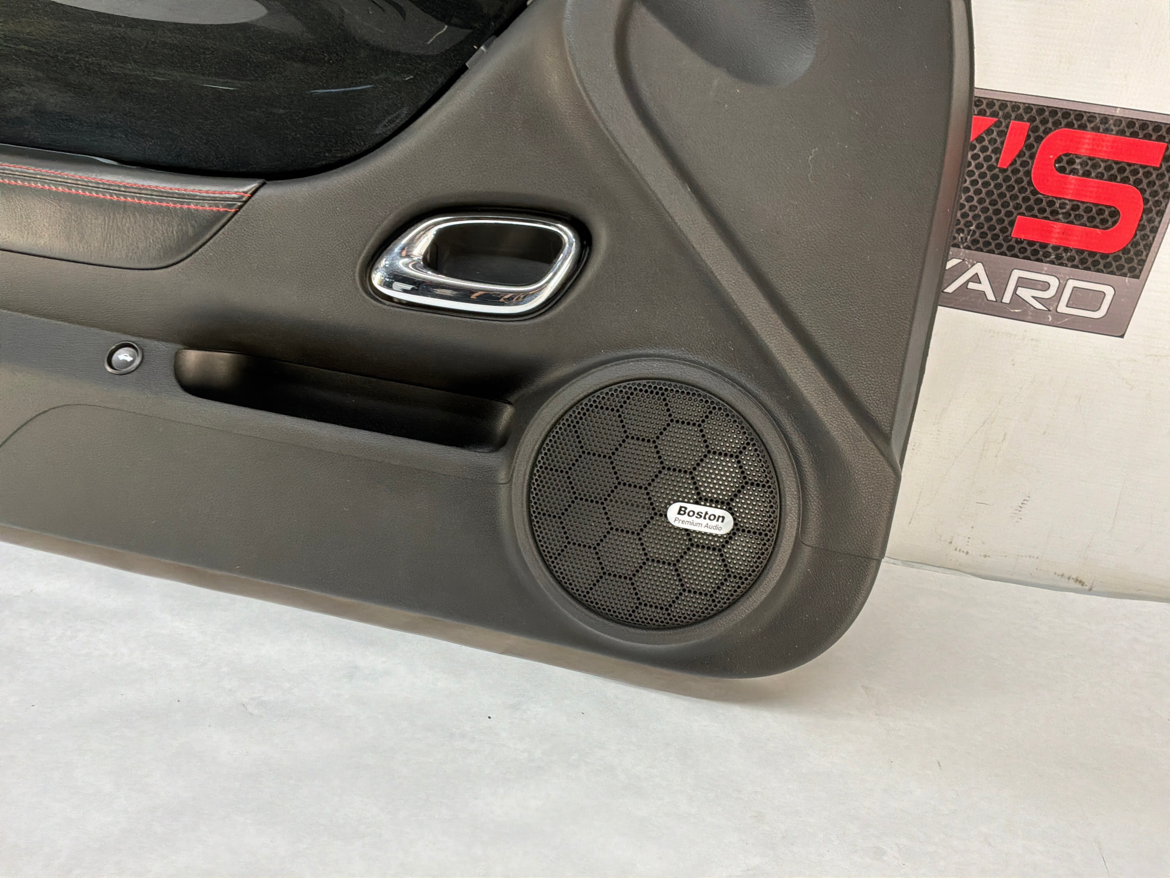 2014 Chevy Camaro ZL1 LH Driver Carbon Flash Front Interior Door