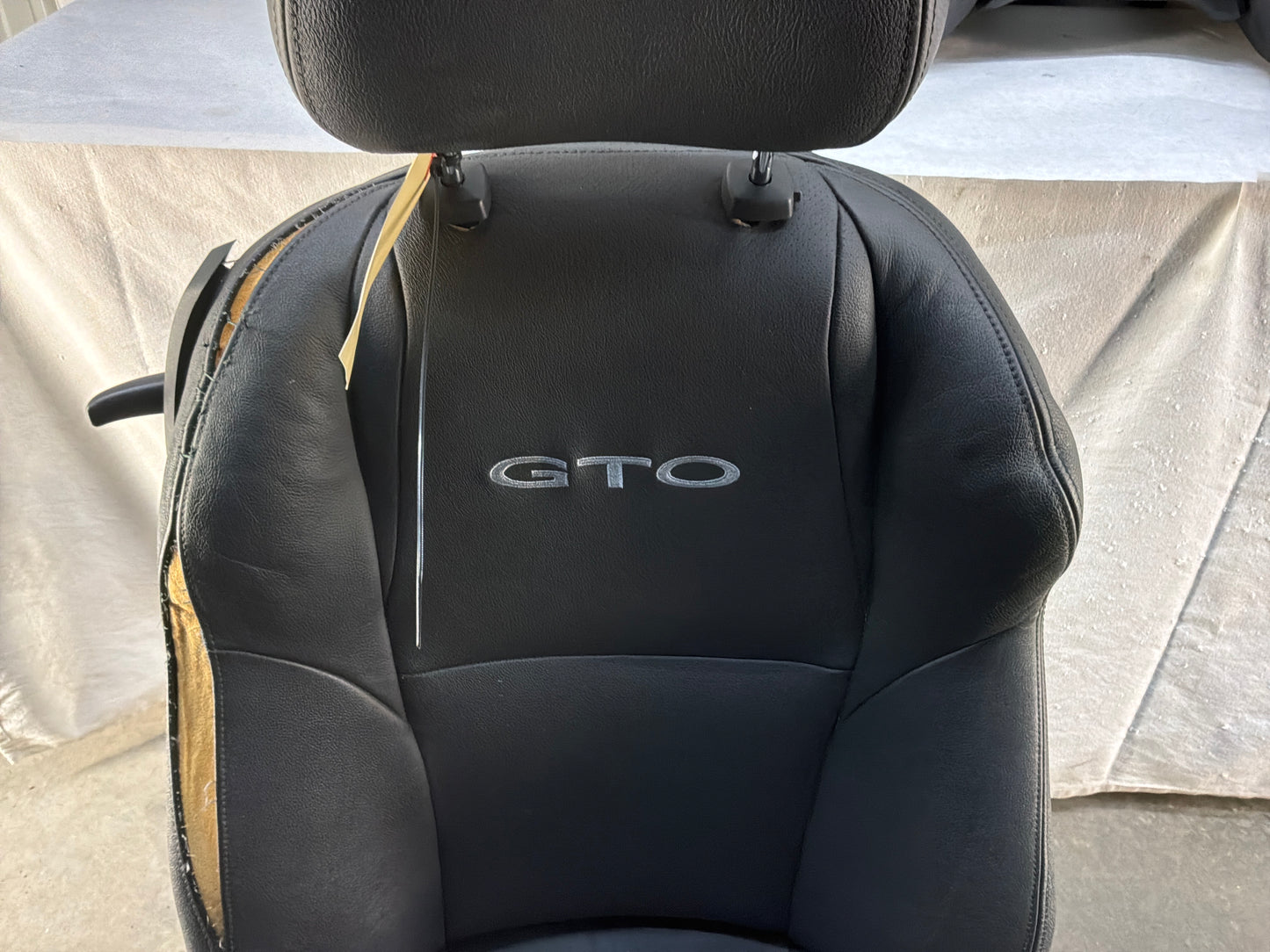 2006 Pontiac GTO Seats Fronts and Rears Black Leather OEM