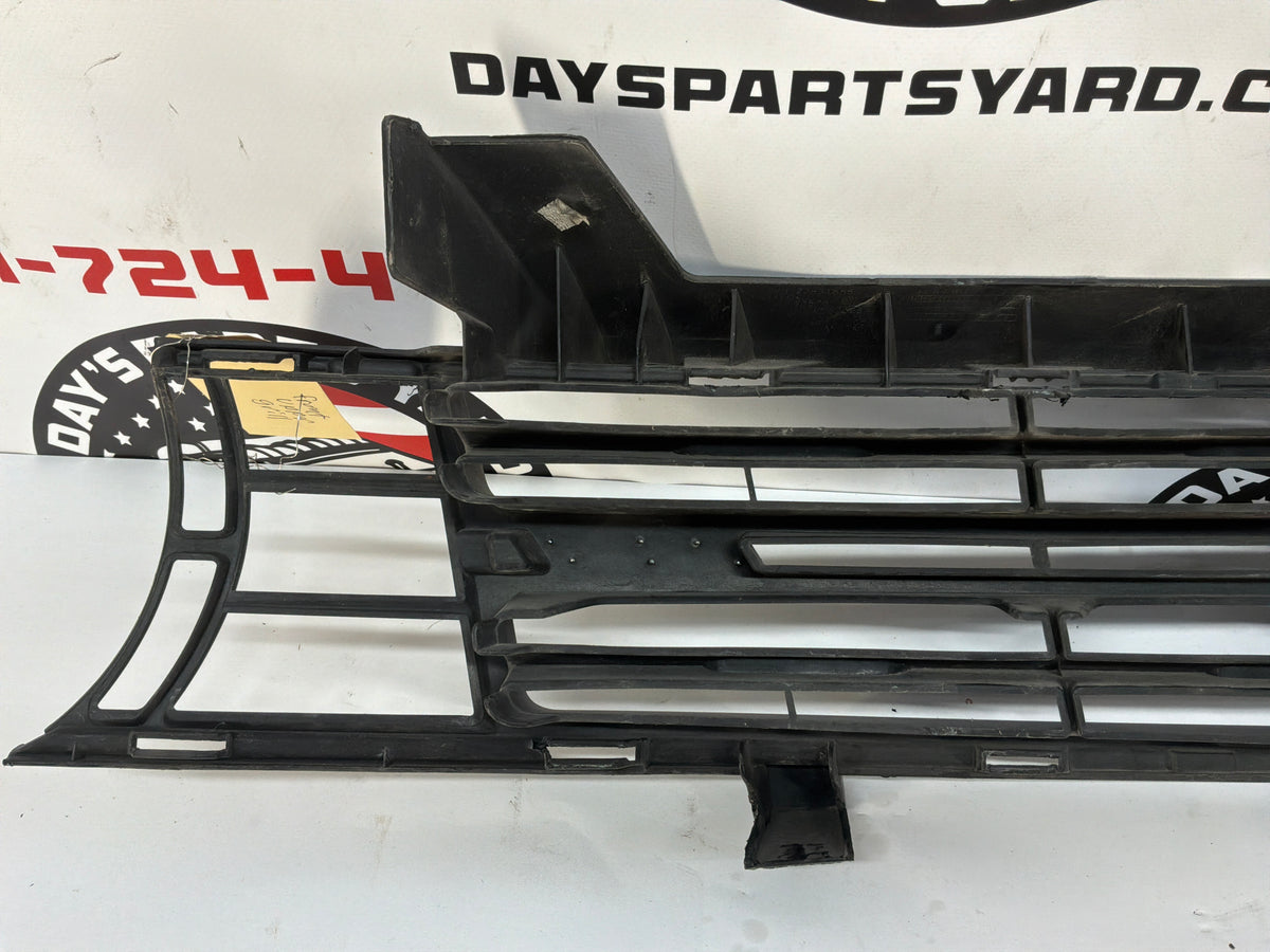 2013 Chevy Camaro ZL1 Front Bumper Fascia Upper Plastic Grille OEM