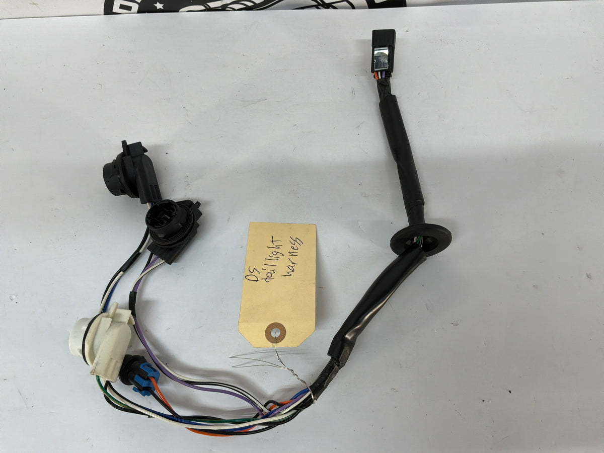 2006 Cadillac CTS-V LH Driver Taillight Tail Light Lamp Wire Wiring Harness