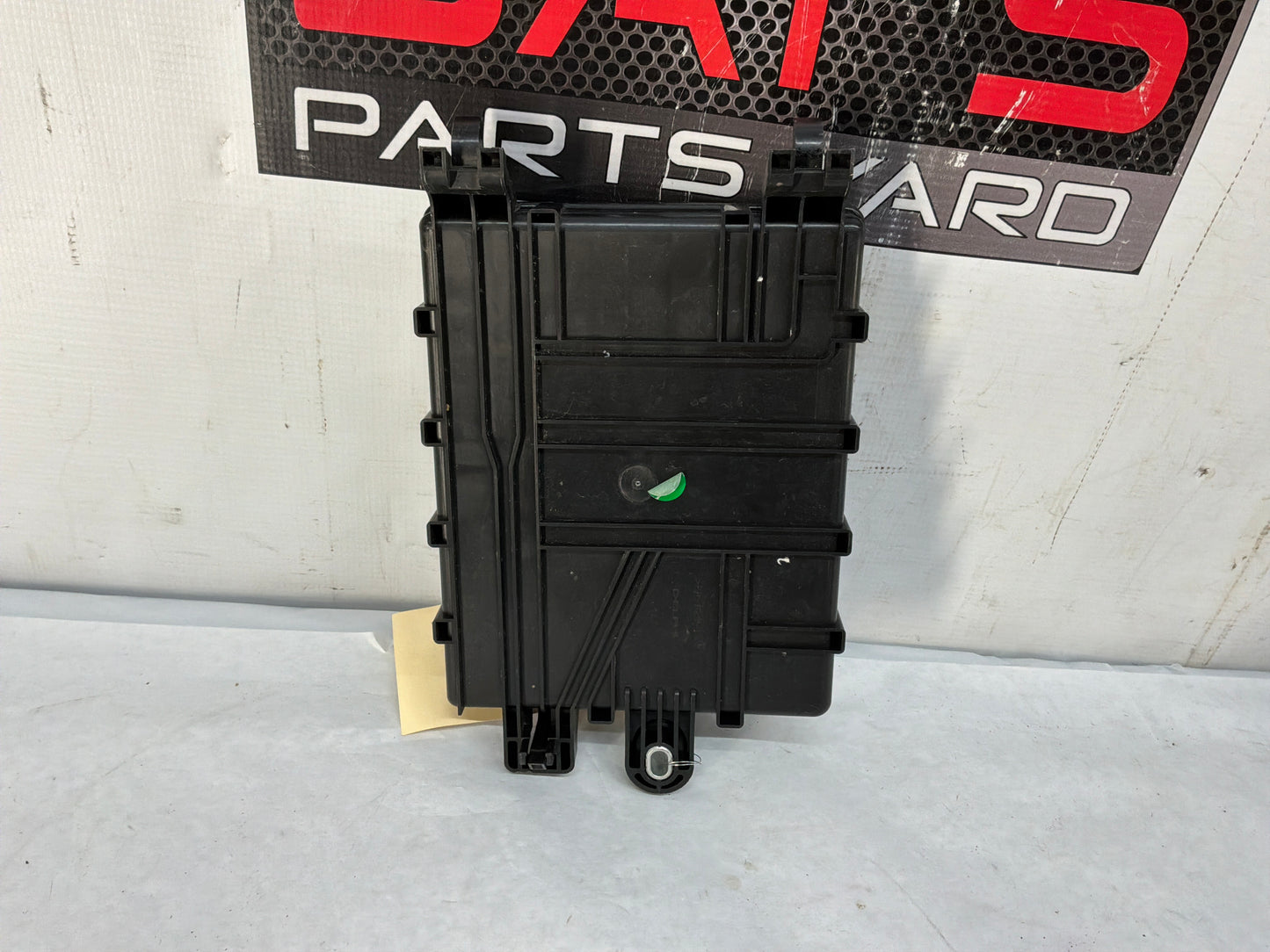 2015 Chevy SS Sedan Rear Trunk Fuse Relay Body Harness Junction Box Block Panel OEM - Day's Parts Yard