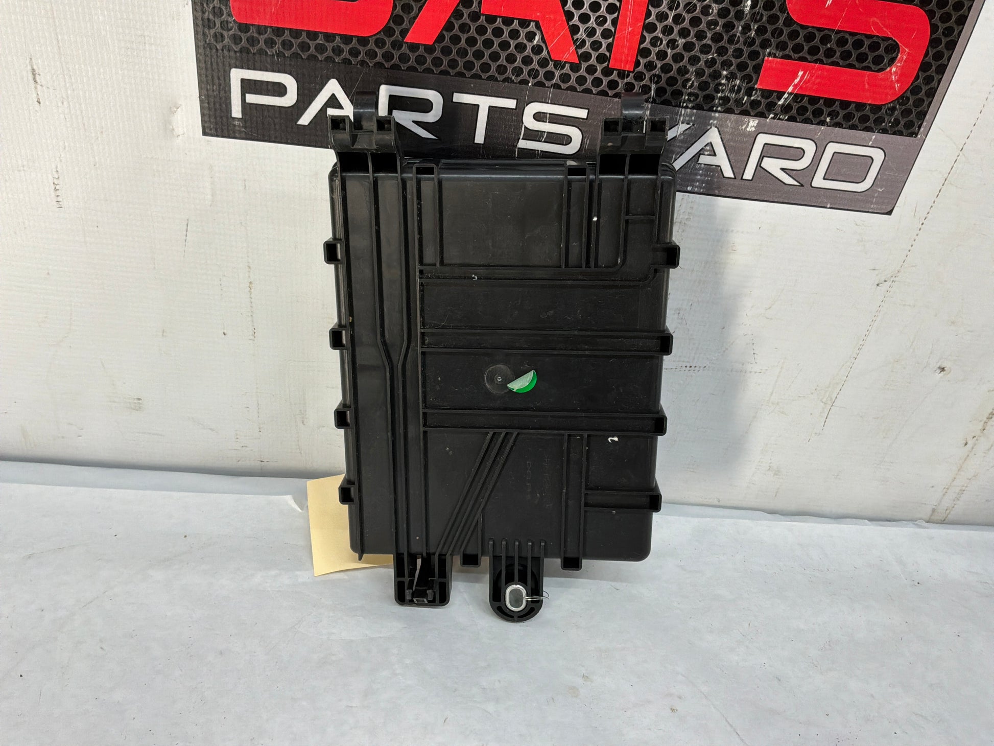 2015 Chevy SS Sedan Rear Trunk Fuse Relay Body Harness Junction Box Block Panel OEM - Day's Parts Yard