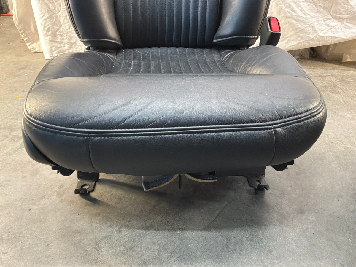2002 Chevy C5 Corvette Convertible Seats RH & LH Front Black Leather Seats OEM