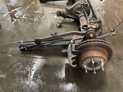 2002 Cadillac Escalade EXT Rear End Axle Carrier Rearend Differential OEM