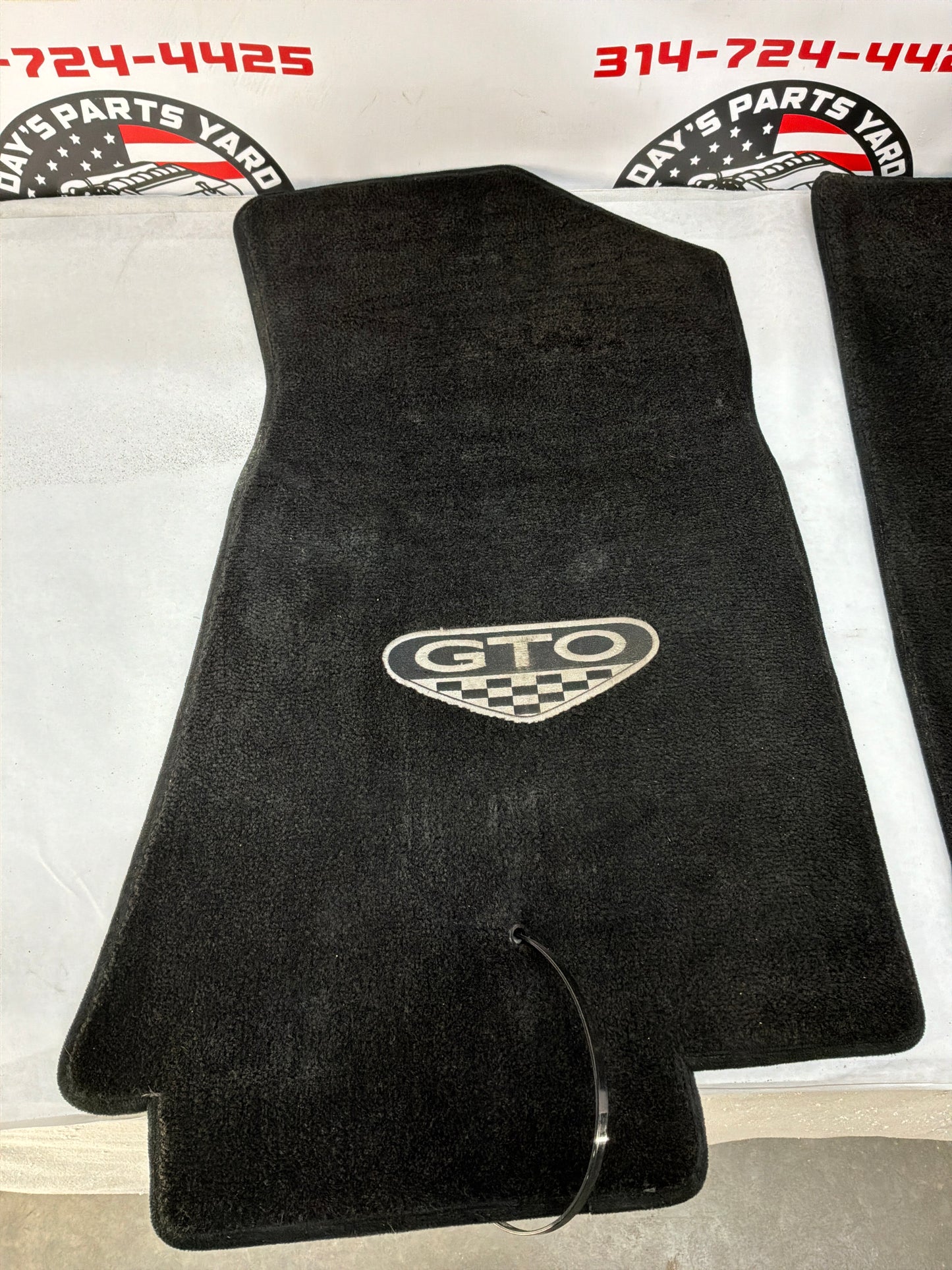 2004 Pontiac GTO Lloyds Embroidered Front Floor Mats