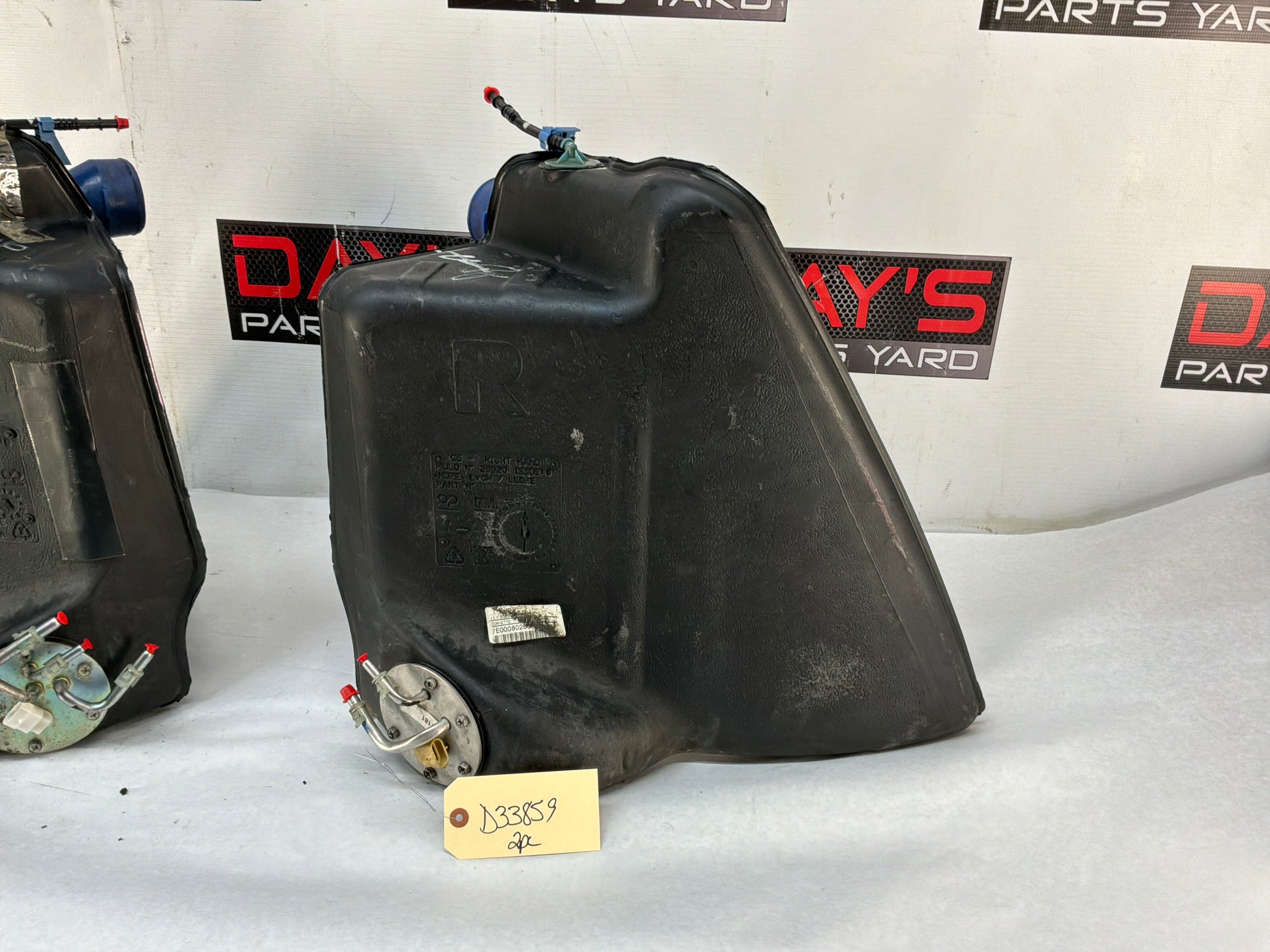 Fuel tank - Day's Parts Yard
