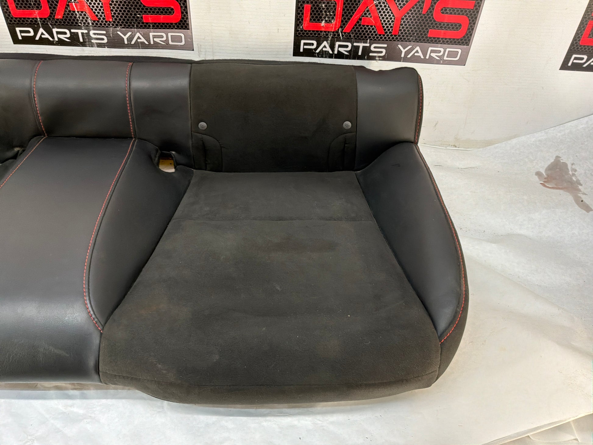 Rear seats - Day's Parts Yard