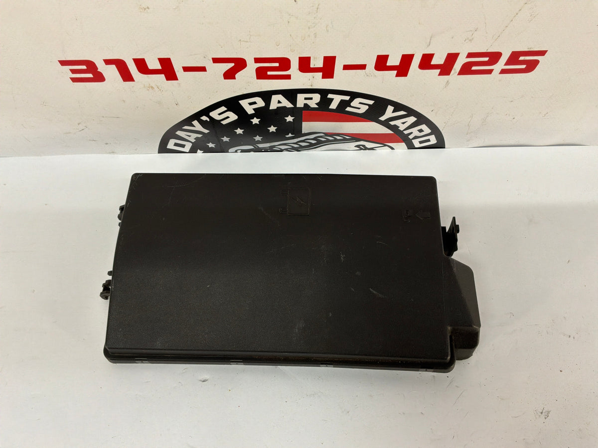 2013 Chevy Camaro ZL1 Engine Fuse Box Cover OEM