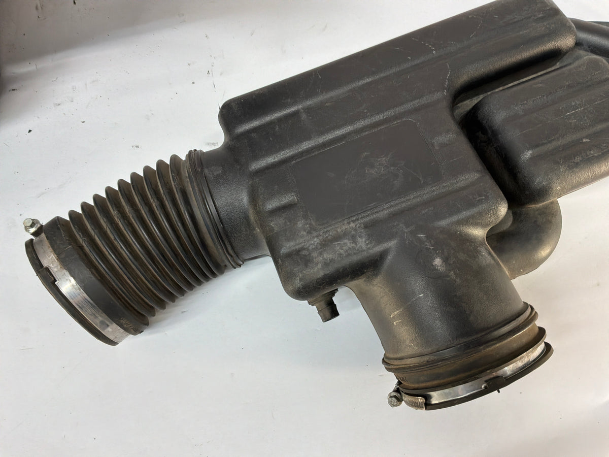 2014 Chevy SS Sedan Factory OEM Air Intake Box Assembly