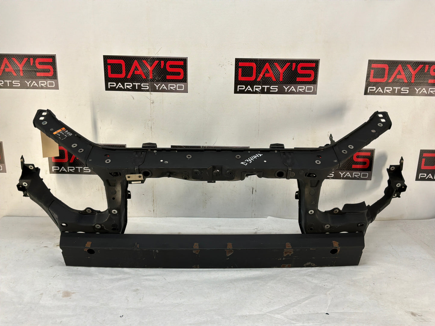 Radiator core support - Day's Parts Yard