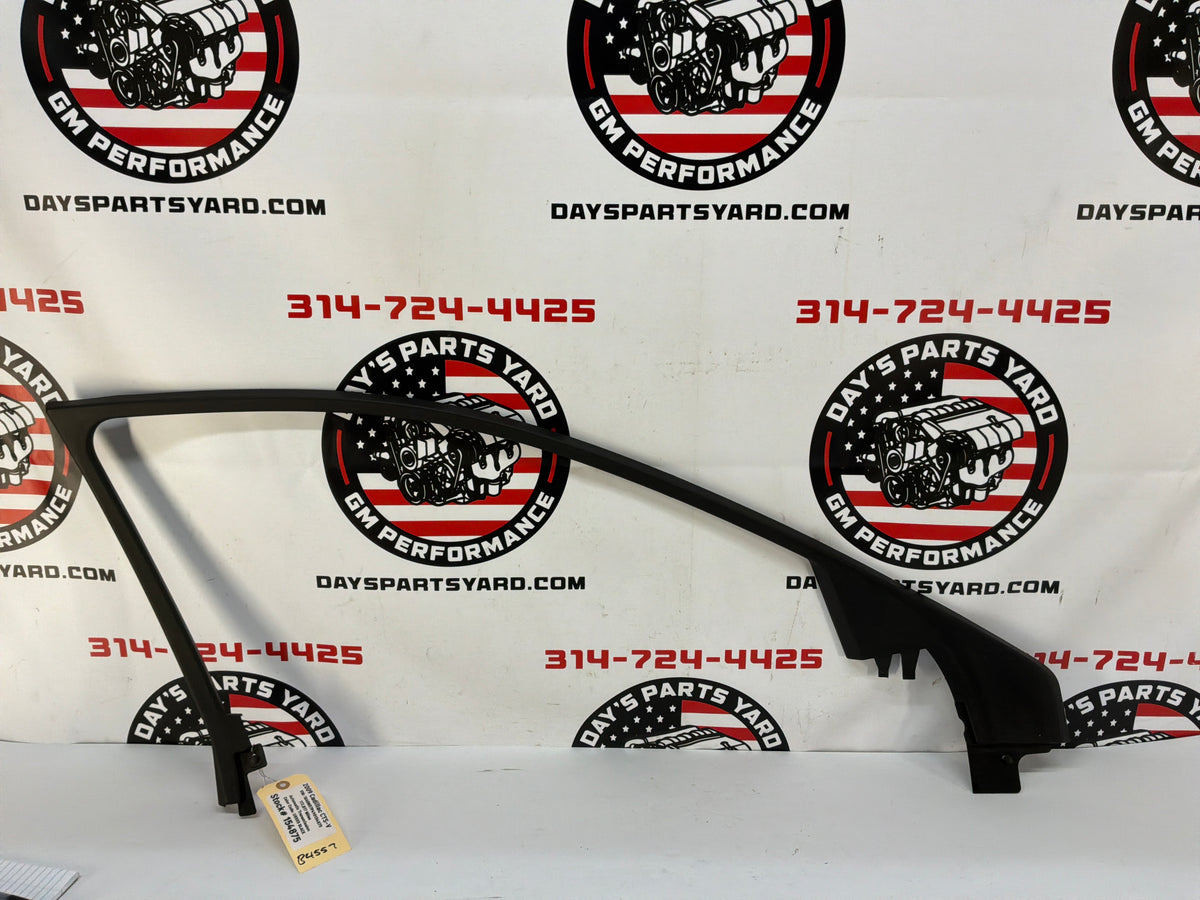 2009 Cadillac CTS-V LH Driver Front Door Garnish Molding Trim OEM