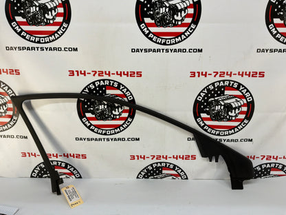 2009 Cadillac CTS-V LH Driver Front Door Garnish Molding Trim OEM