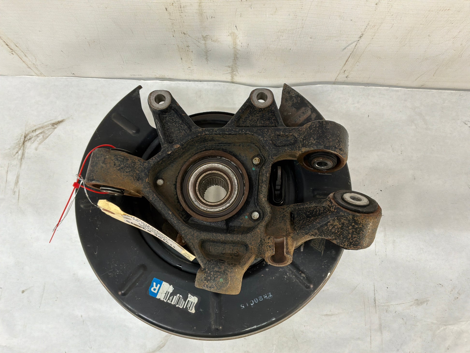 2017 Chevy Caprice PPV RH Passenger Rear Suspension Spindle Hub Knuckle Wheel Bearing OEM - Day's Parts Yard