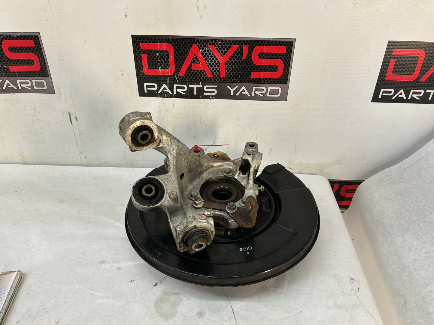 Rh rear spindle - Day's Parts Yard