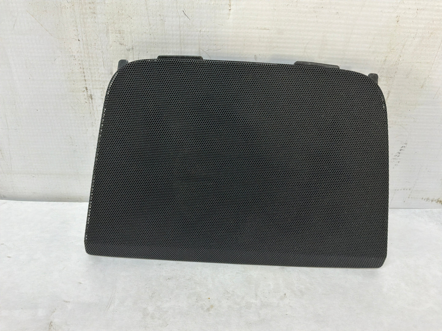 2008 Pontiac G8 GT Center Dash Radio Bezel Speaker Cover Grille OEM