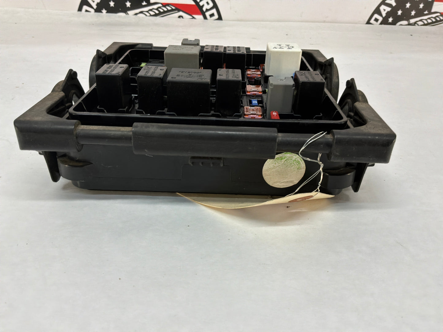 2014 Chevy SS Sedan Engine Bay Fuse Relay Wiring Wire Harness Junction Box Block OEM