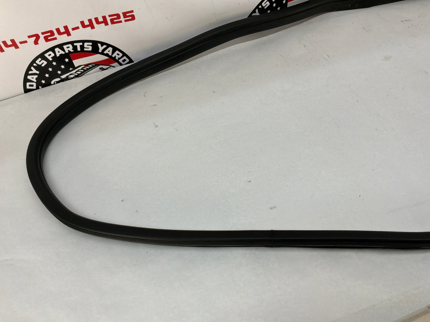 2014 Chevy SS Sedan RH Passenger Front Door Weather Strip Rubber Seal OEM