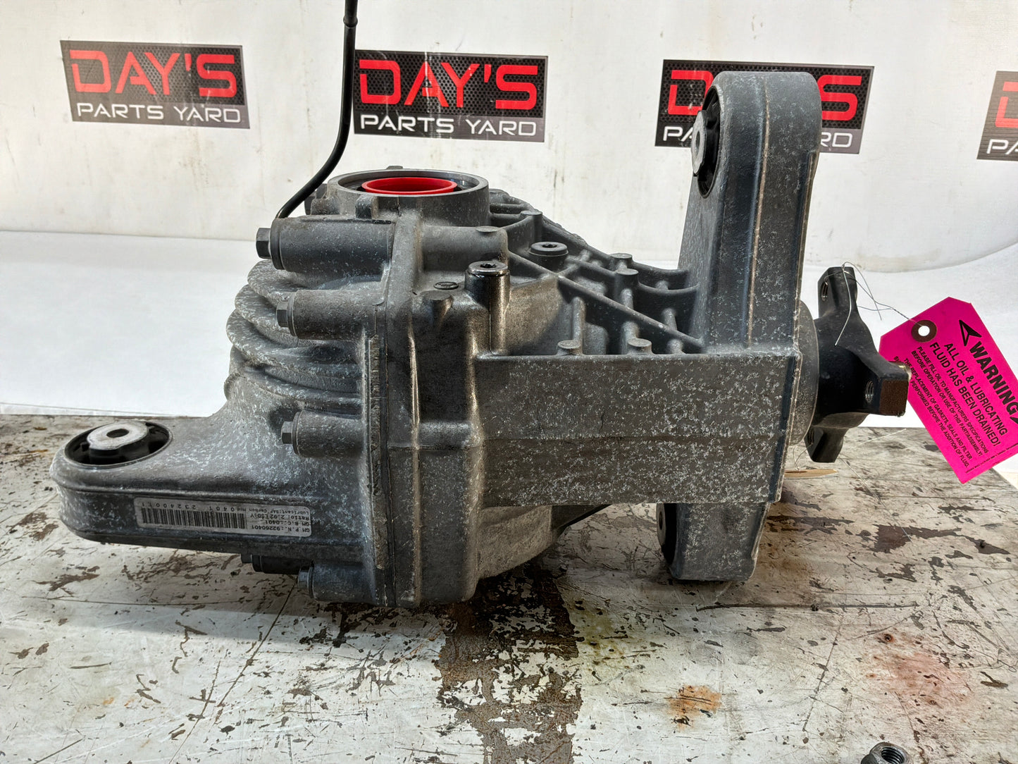 Rear differential - Day's Parts Yard