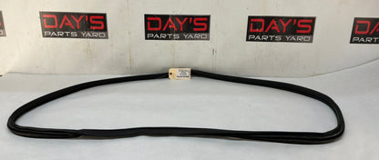 Rh rear door weather strip - Day's Parts Yard