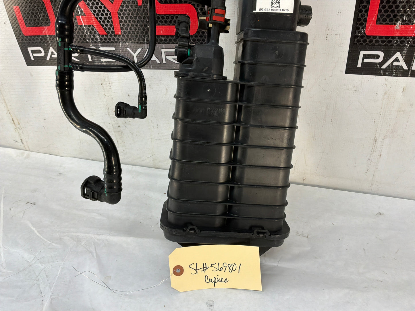 Canister w lines - Day's Parts Yard