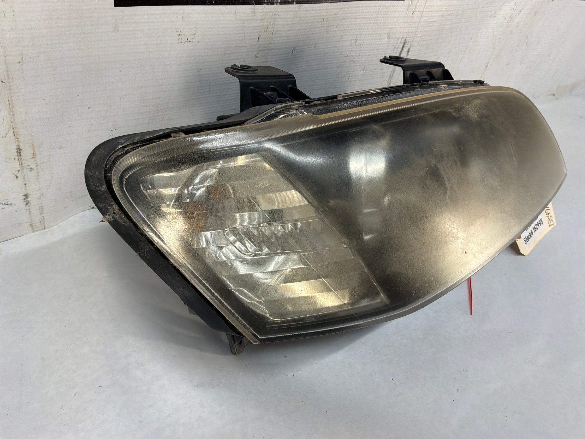 Rh headlight - Day's Parts Yard