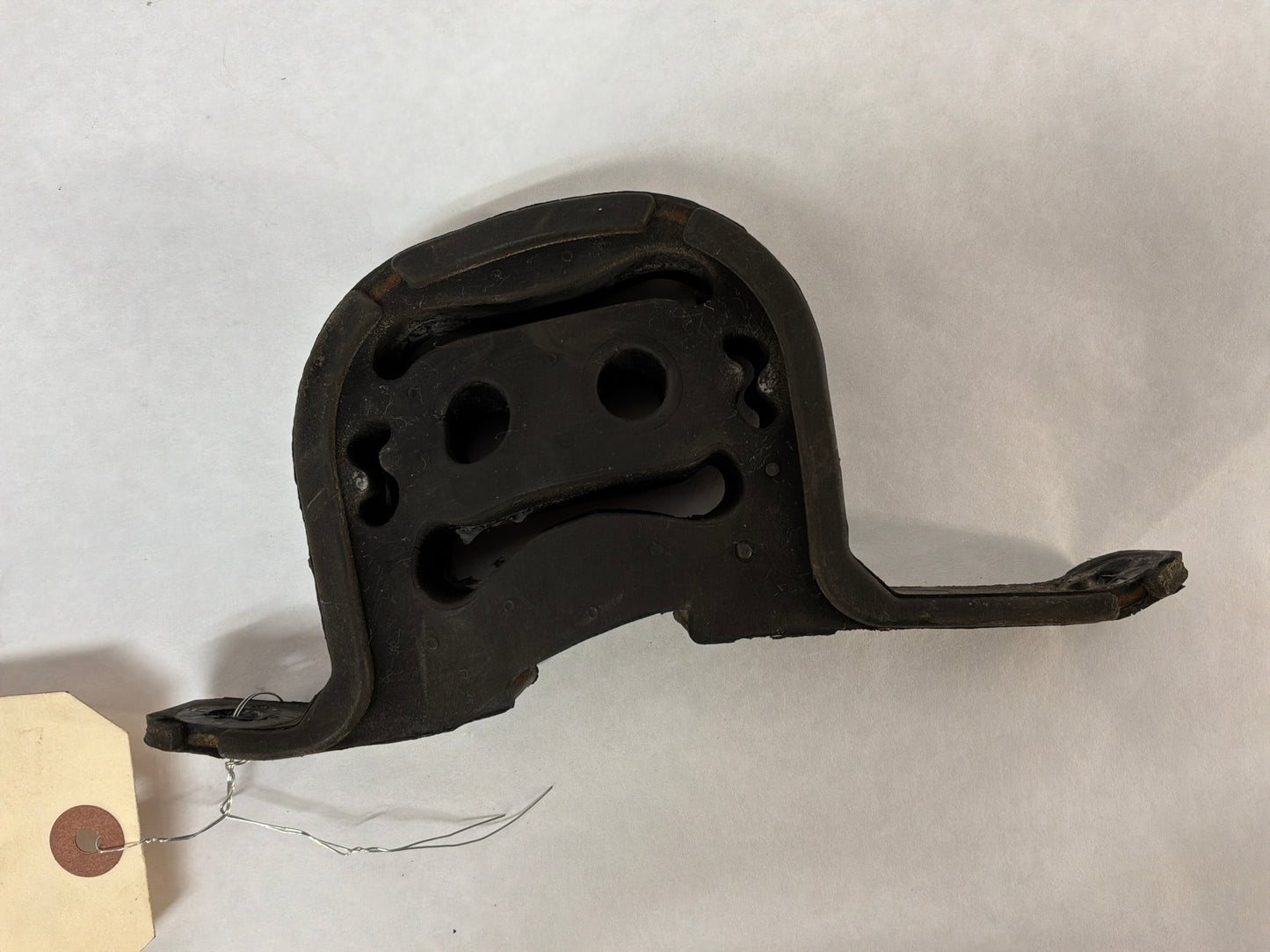 2008 Pontiac G8 Base Exhaust Muffler Hanger Bracket Mount Bushing OEM