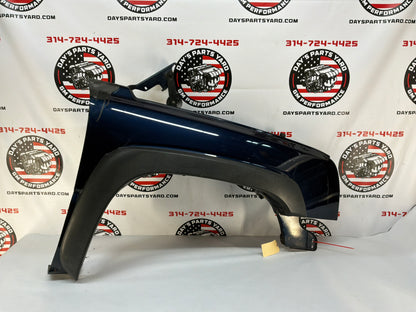 2005 Chevy Silverado 2500HD RH Passenger Front Fender OEM