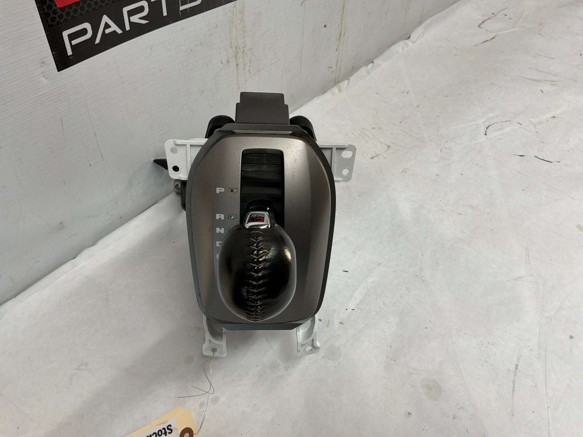 Dash w  enter console and Shifter - Day's Parts Yard