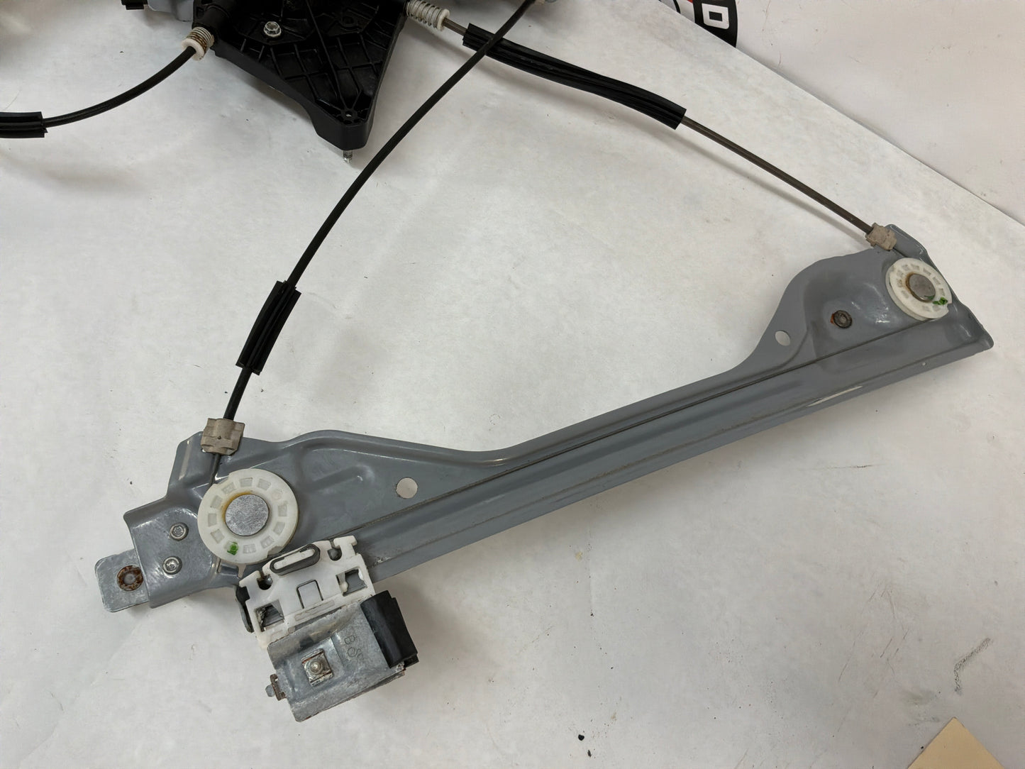 2016 Cadillac CTS-V LH Driver Front Window Regulator Motor OEM