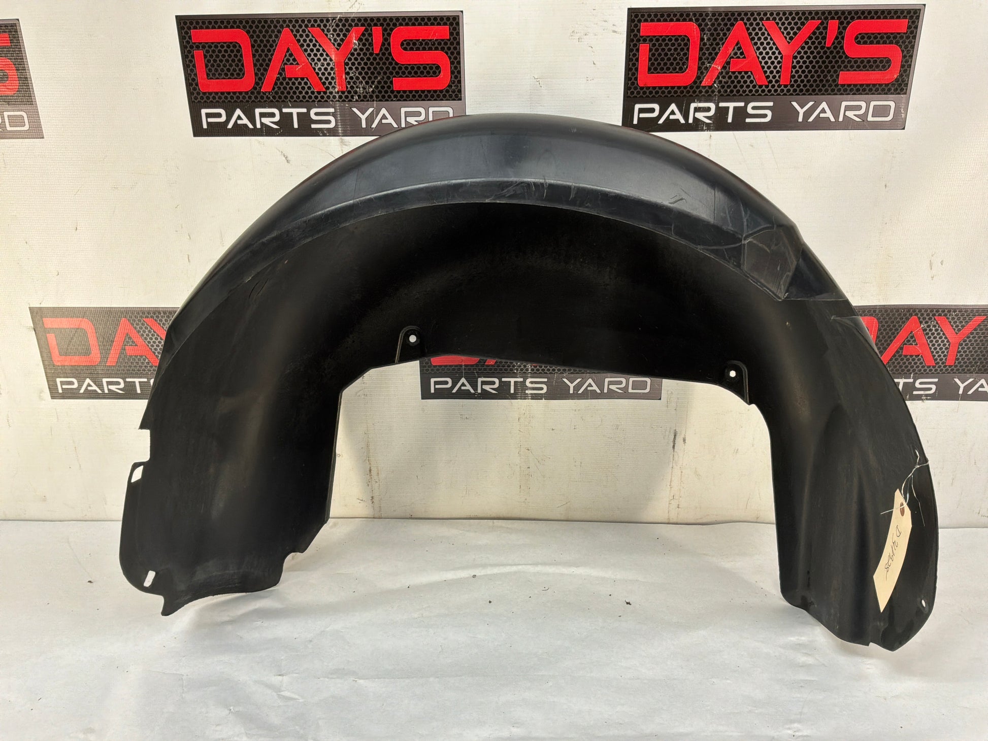 Lh rear wheel liner - Day's Parts Yard