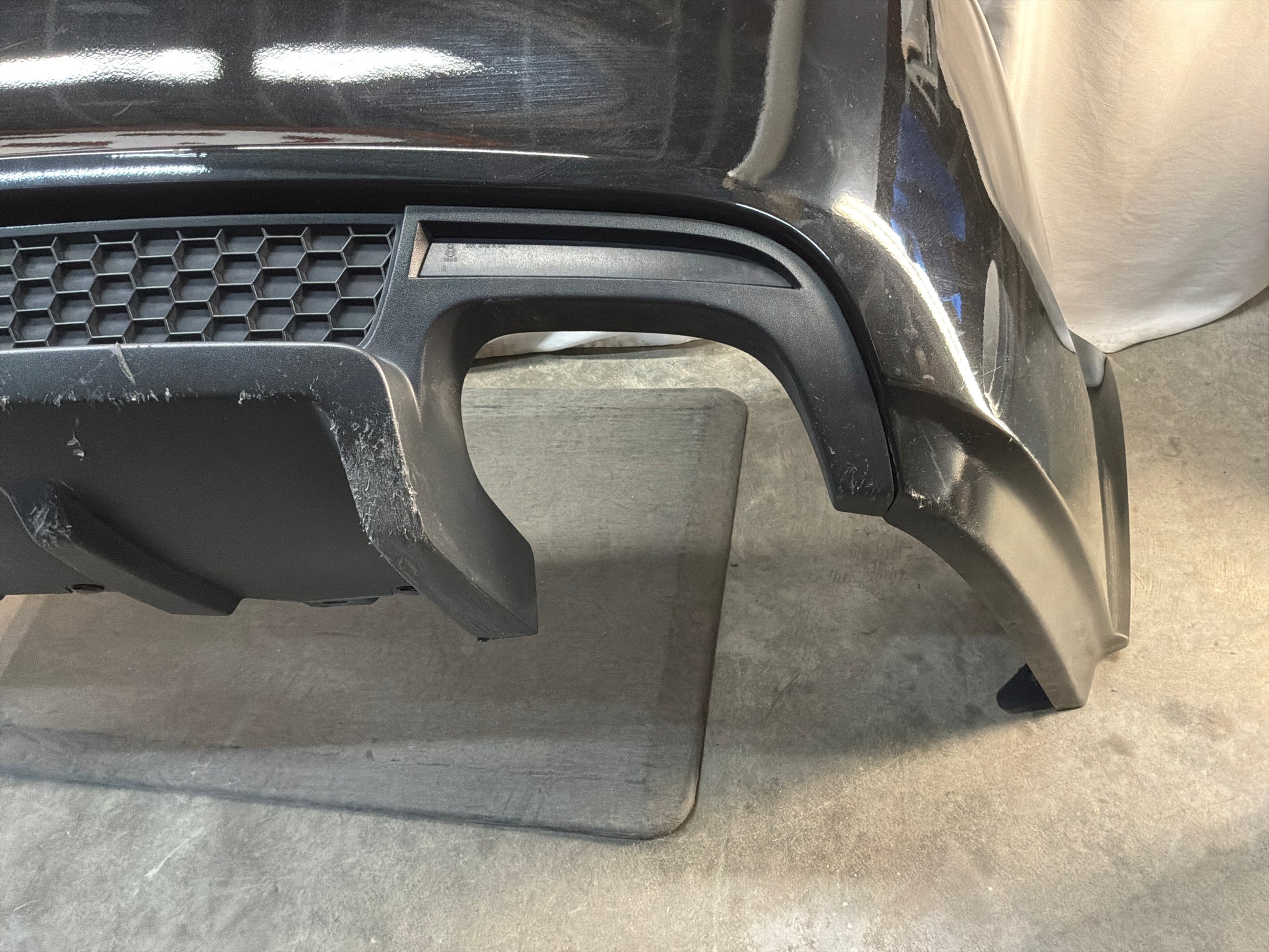 Rear bumper - Day's Parts Yard