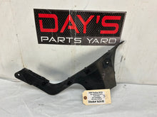 Bumper bracket - Day's Parts Yard