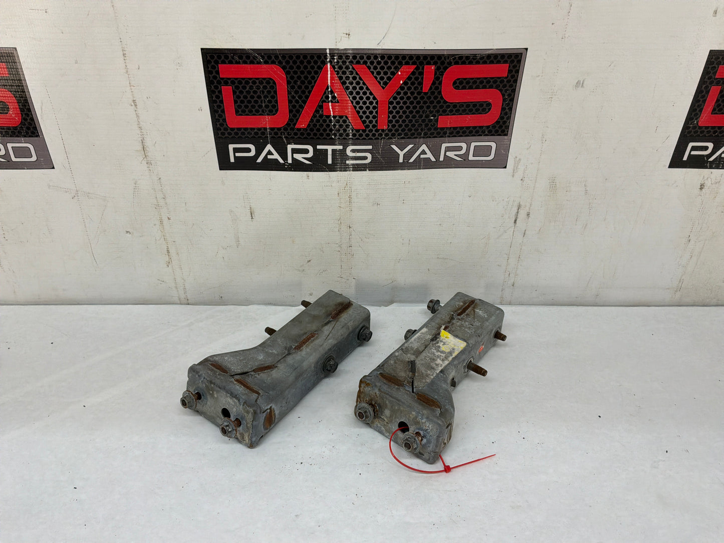 2008 Pontiac G8 GT Rear Impact Bar Mounting Brackets Sleeves OEM