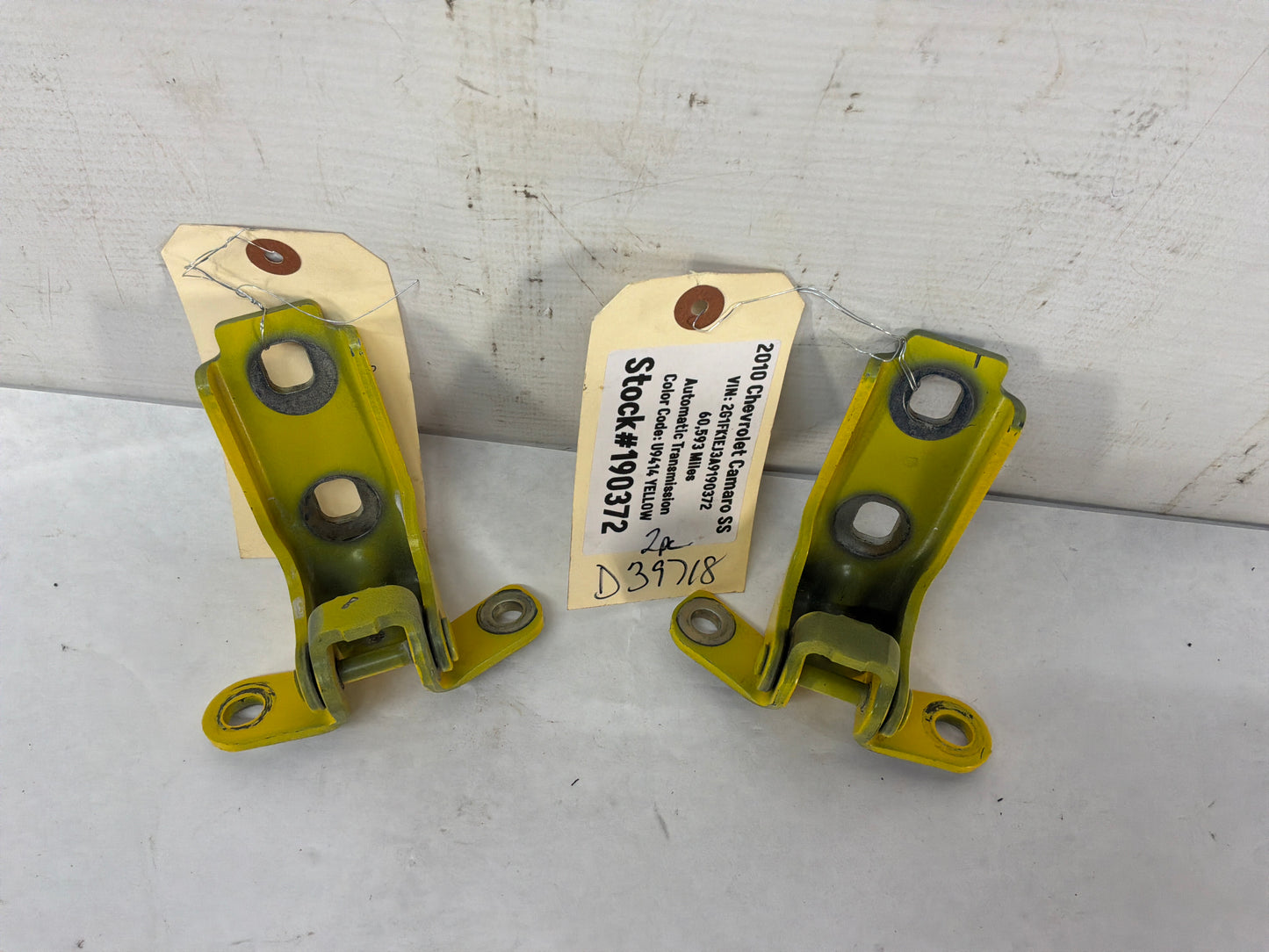 Lh door hinges - Day's Parts Yard
