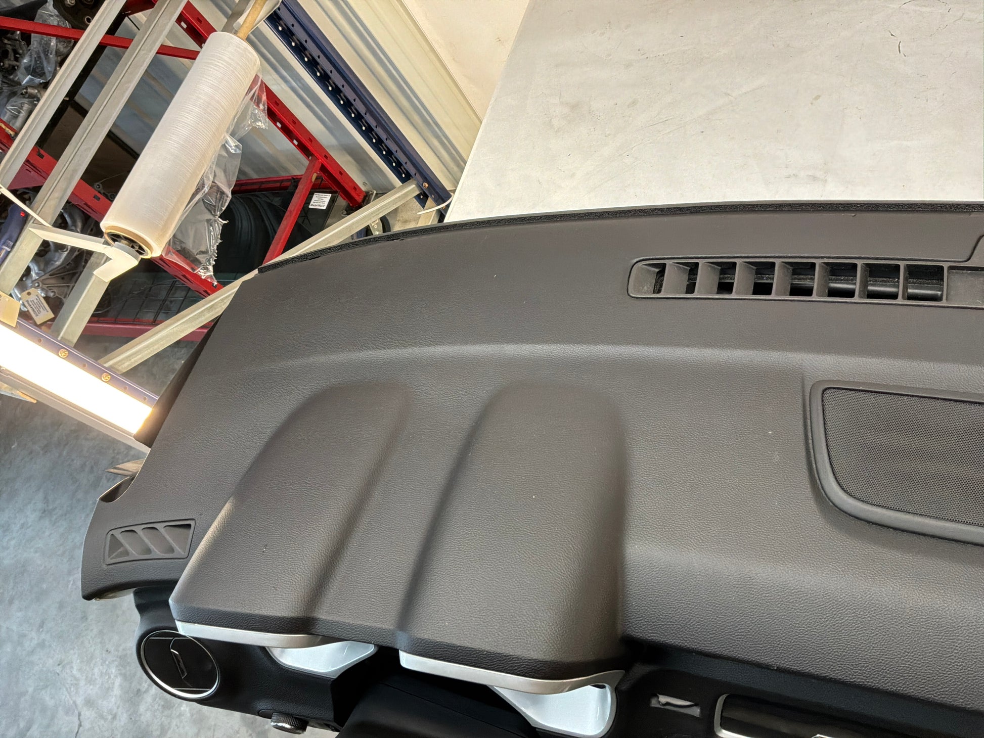 Dash w  enter console and Shifter - Day's Parts Yard