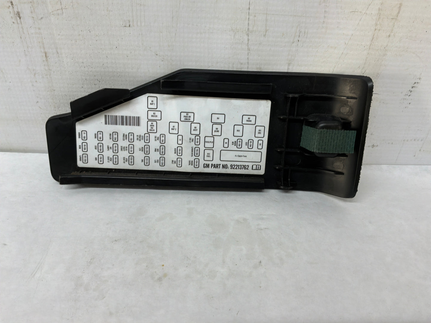 2008 Pontiac G8 GT Interior Kick Panel Fuse Box Cover Panel Door Trim OEM