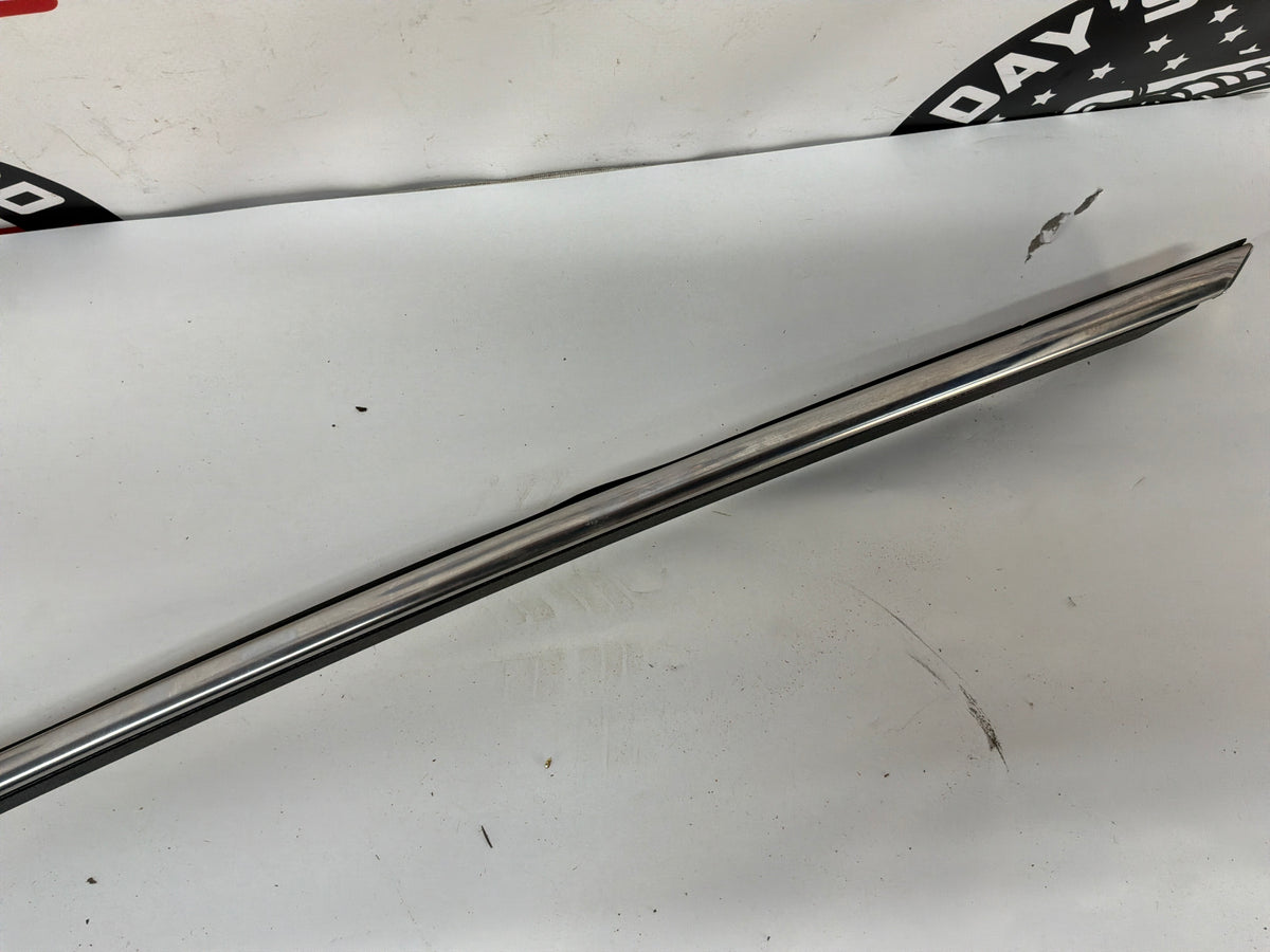 2009 Cadillac CTS-V RH Passenger Front Roof Upper Exterior Trim Molding OEM