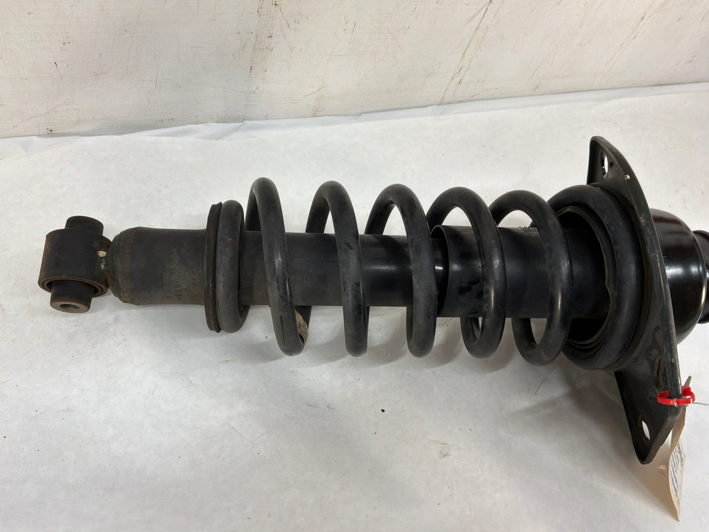 Rh rear shock - Day's Parts Yard