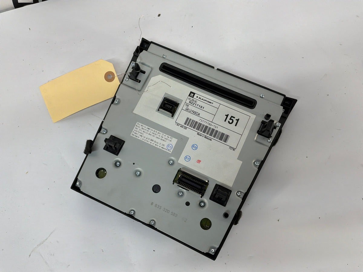 2008 Pontiac G8 GT Blaupunkt AM FM Radio CD Player Climate Control Face Plate OEM