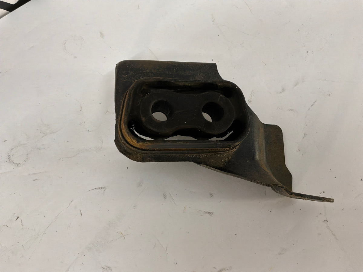 2014 Chevy SS Sedan Exhaust Muffler Hanger Bracket Set OEM