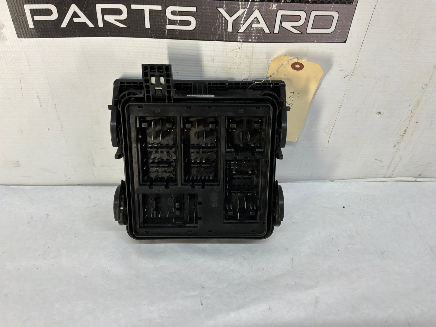 2017 Chevy SS Sedan Engine Bay Fuse Relay Wiring Wire Harness Junction Box Block OEM