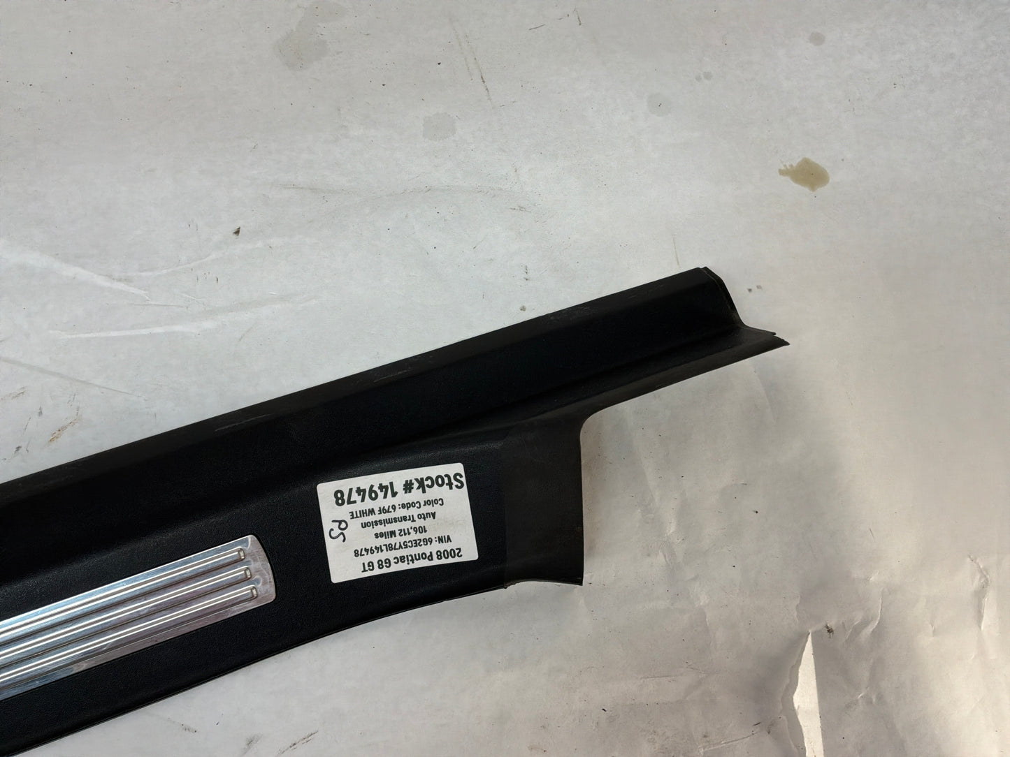 2008 Pontiac G8 GT RH Passenger Front Door Sill Kick Panel Scuff Plate OEM