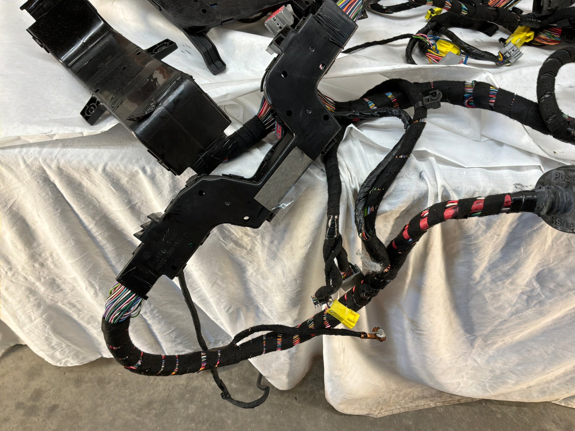 Body harness - Day's Parts Yard
