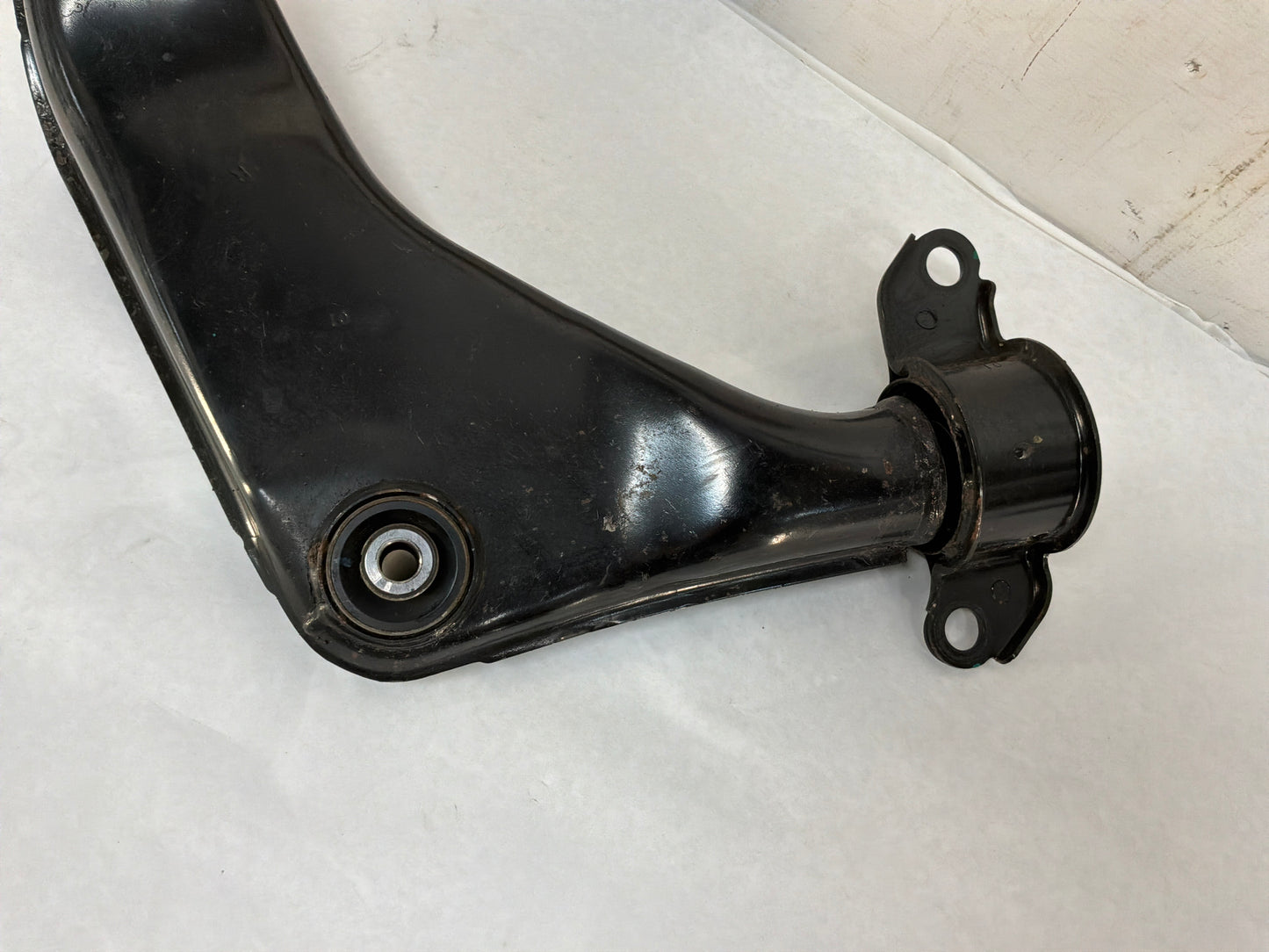 Rear rh control arm - Day's Parts Yard